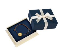 Load image into Gallery viewer, Niue 2018 Capricorn ZODIAC SIGNS Bracelet with Gold Pendant $5 Gold Coin